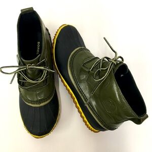 Sorel Duck Rain Boots 8.5 Green Rubber Winter Fall Outdoors